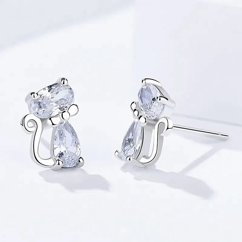 Charming 925 Silver Cat Earrings - Sparkling Elegance